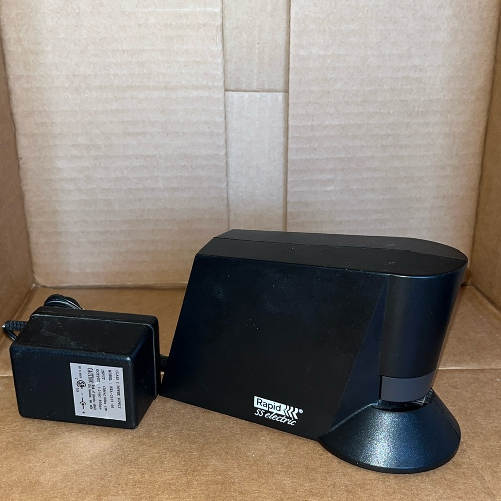 Rapid 55 Electric Stapler (will need staples)